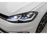 LEDヘッドライトを装備。LEDは、少ない電力で強い光を出せます。LEDヘッドライトを装備。LEDは、少ない電力で強い光を出せます。