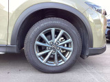 グレード限定アルミホイール、タイヤサイズも限定で、225/65R17です。