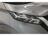 ■LEDライト■ 発光効率が非常に高い為、バッテリーに優しいのが特徴!見た目もシャープでおしゃれと、デザイン面でも人気の高いLEDヘッドライトです!
