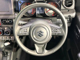 【純正革巻きステアリング】上質な革を使用することで、手にしっかり馴染みとても運転しやすいハンドルです♪