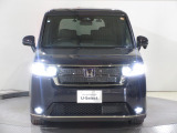 ハロゲンより明るく、より遠くまでさらなる安心感のあるLEDヘッドライトを採用。点灯忘れも防止できるオートライトコントロール機構付きです。