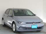 GOLF8登場!!しかもメーカーオプションのナビテクノロジーパッケージ仕様になります。