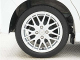 ◆純正アルミホイール装着車◆これで足元まわりも、おしゃれにきまります!