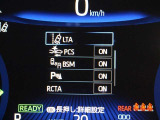 プリクラッシュセーフティに歩行者検知(昼間・夜間)及び自転車運転者検知(昼間)を追加するなど機能を強化した、「Toyota Safety Sense」を装備しています。