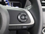 全車速追従機能付ACC(アダプティブクルーズコントロール)を採用し、走行中に先行車の様子を検知しながら、設定した車速の範囲内で先行車との距離のキープを支援します。