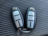 インテリジェントキーです。キーを取り出す事なく、車両のボタン操作だけてドアロック操作やエンジン始動等が可能です。