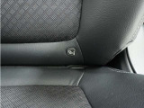 ◆ISOFIX◆シートベルトいらずでチャイルドシートと固定金具を連結するだけでガッチリ固定できます。