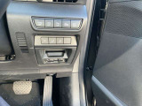 運転席はパワーシートとなっており適切なドライビングポジションを設定できます。