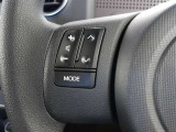 ステアリングスイッチは手元で操作しますので便利です、安全性も高いですね!