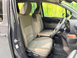 運転席シート廻りは使用感も少なく、良好な状態となっています。前オーナー様が丁寧に使っていたことがよくわかりますね。