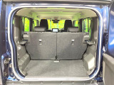普段のお買い物や通勤、送迎等に十分な荷室スペースを確保しております。セカンドシートを倒すと、大きな荷物の積載も可能です♪