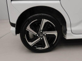 当社は購入後のアフターケアを大切にしております。納車後、1ヶ月無料点検、半年ごとにあんしん点検、12ヶ月法定点検の誘致をします。また車検までの点検をセットにした『ワンダフルパスポート』を販売中です。