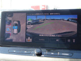 【プロパイロットパーキング】駐車可能枠がPマークで表示されスイッチを押し続けるだけでステアリング・アクセル・ブレーキ・シフト操作が自働で行われる。最後にはパーキングブレーキも作動します♪