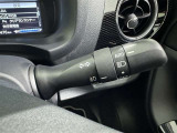 【オートライト】車外の明るさに応じて自動的にライトの点灯・消灯をしてくれます