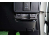 ETC車載器を装備していますので、高速道路の料金所をスムーズに通過。料金もお得になる場合があります。