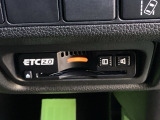 ETC2.0を搭載し、高速道路の料金決済をスムーズに行えるだけでなく、道路情報を活用した高度な運転支援サービスにも対応しています。