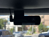 すべての車両を2年間の走行距離無制限保証(メーカー保証)を付帯して販売致しますので、ご納車の後も安心が続きます。全国のメルセデス・ベンツ工場でどこでも保証修理OKです!