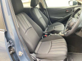 【運転席シート】へたりがちな運転席も大きなへたりがなく、綺麗な状態です。