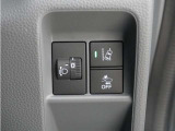 ホンダセンシングが装備されています。アダプティブレーダークルーズやレーンキープアシスト、車線逸脱防止機能なども備えていて、ロングドライブも快適で安全にお楽しみいただけます。