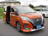 ☆両側ハンズフリーオートスライドドア☆スライドドアの下に足先を入れて引くだけで、ドアが自動で開く&閉まる!!まるで魔法のトビラです!!子供を抱いていても、両手に荷物を持っていても大丈夫!便利な装備!☆