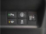 ◆パーキングセンサーシステム◆車庫入れの時などに近くに障害物がある場合、障害物までの距離を音で知らせてくれます。