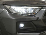 LEDヘッドライトです。デザイン性がよくとても明るいので、夜間の走行や悪天候でも安心です。しかも長寿命!