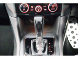ミツションはストレート型CVT、CVT車ですが、マニュアル感覚で運転操作ができますので、運転が愉しくなります。