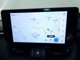 【ディスプレイオーディオ】・・・大型ディスプレイに各種オーディオ機能(AM/FMチューナー、Bluetooth対応)とスマートフォン連携機能を搭載。
