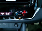 前席ヒーター付シート。冬でも快適です。