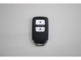 スマートキーはカバンの中やポケットに携帯するだけでドアロックの開閉・エンジンスタートが可能です!