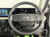 便利なステアリングスイッチ付きです。手を放さずにオーディオの操作ができます。