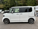 写真では分かり難いキズや凹みがある場合も御座います。現車の確認をオススメしておりますので、是非一度ご来店下さい。スタッフ一同お待ちしております。