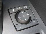 こちらのRAV4はオートミラー付き!うっかり閉じ忘れの無いように、鍵を閉めるとミラーも閉じ、エンジン掛ければミラーが開きます!あると便利なんです♪