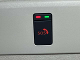 急病時や危険を感じたとき、SOSコールスイッチを押すと専門のオペレーターが警察や消防への連携をサポートします。(ご利用には別途有料サービス契約が必要です)