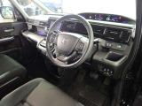 ★ステップWスパーダの運転席です♪足元広々とした空間で運転しやすい1台です♪試乗も出来ますので是非ご体感下さい♪お問合せは通話無料 0078-6002-706736 まで♪メールでのお問合わせも是非!