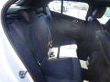 弊社はBMW正規販売店として歴史がございますので、BMW旧モデルから新型車まで商品知識と整備知識を備えております。ご納車後のご不明な点等も、お気軽に弊社担当者まで直接お問い合わせ下さい。