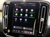 Apple CarPlayも対応していますので、お好みのアプリを使って音楽やニュース、オーディオブックを簡単に聴くこともできます。