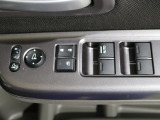 運転席のスイッチ類です。