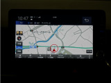 純正9インチHondaCONNECTナビ(LXU-242NBi)&バックカメラが装備されているので、普段の使い勝手もロングドライブも快適です。