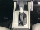 発進時から滑らかに加速する無段階変速のCVTはストップ&ゴーの多い街の中も快適です
