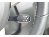 アクセルから足を離しても設定速度で走り続けてくれます。高速道路での長距離移動が楽になりますよ♪