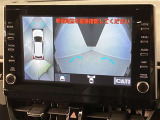 ディスプレイオーディオやカーナビは、現代のドライブにおいて欠かせない装備のひとつです。初めての場所でも迷いにくく、快適なルート案内で運転をサポートします。移動中のエンターテインメント性も高まります。