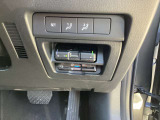 マニュアルモード付全域ロックアップ6速AT。運転姿勢を崩さずモニター画面を操作出来るコマンダーコントロールを標準装備。