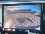 【フロント&サイド&バックカメラ】ドライバーから見にくい死角部分を映像で確認できるカメラを各所に装着。見通しがきかない場所や住宅密集地などを運転することが多い人におすすめの安心装備です。