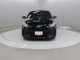 シャープな印象のヘッドランプで精悍な顔つきを表現しています。