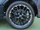 純正のアルミホイールが足元を飾ります!タイヤサイズは165/55R15になります。