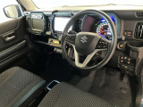 分かりやすく操作しやすい運転席まわりです☆