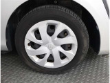 かっこいいホイールですね。 車のイメージを大きく左右するホイール部分はコダワリを持ちたいですね。