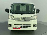 中古車は一物一価、同じようなお車でも、整備状況、外内装の状態など様々です。