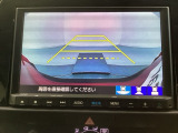バックでの車庫入れも安心です!リアカメラが付いているバックモニター付のナビを装備しております。操作線もついており距離感も画面から確認できます。